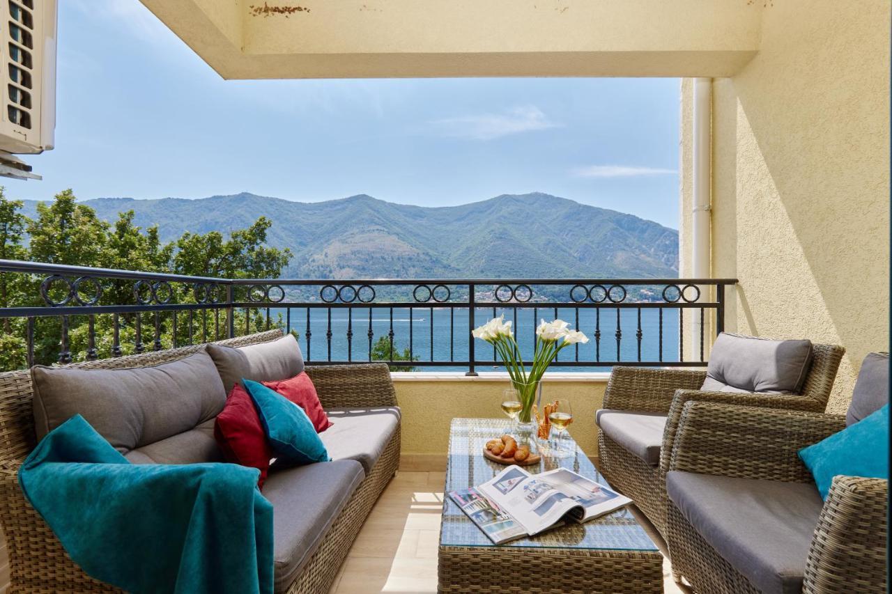 코토르 Iva'S Sea View Balcony 아파트 외부 사진